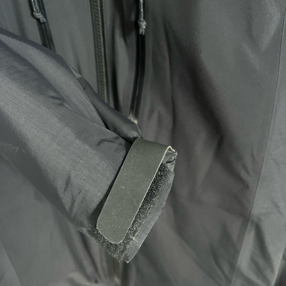 ARC'TERYX Jacket Men's
Large Black - Picture 6 of 11